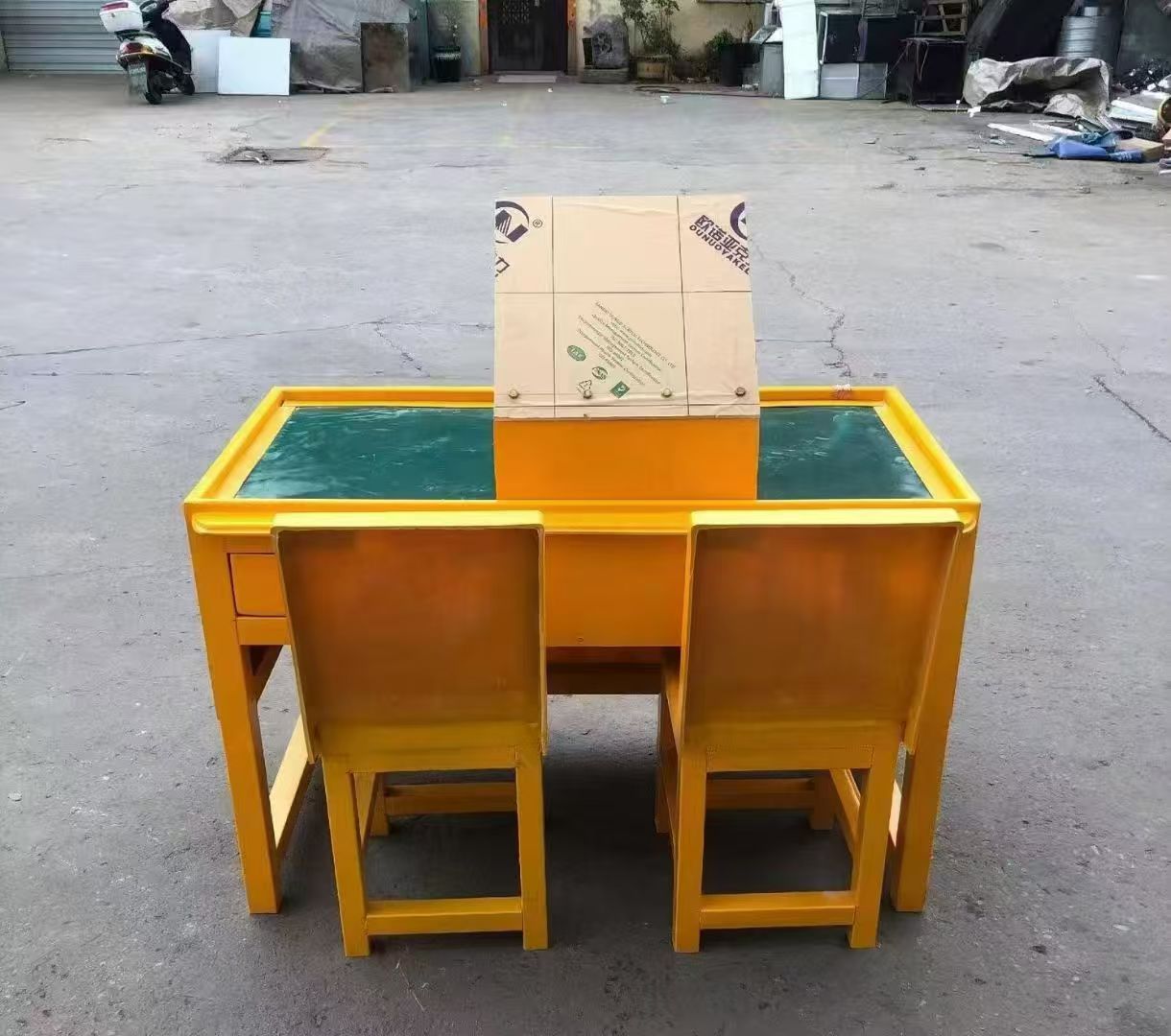 祁东防静电导通桌井下煤矿火工品发放桌：危险品流转的安全守护者